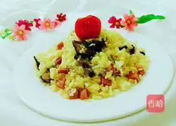 Illustration of how to make ham and egg fried rice 15