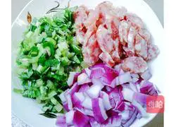 Illustration of how to make sausage fried rice 2