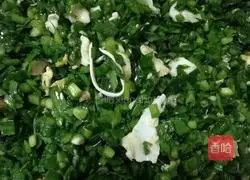 Illustration of how to make leek, egg, dried rice and dumpling fillings 4