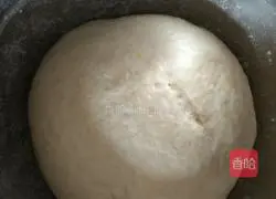 Illustration of how to make steamed buns with vegetarian fillings 3