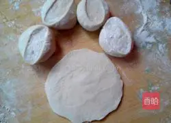 Illustration of how to make hot noodles with chives and pork pie 6