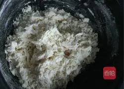 Illustration of how to make Yuanbao Wonton 1