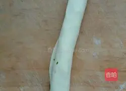 Illustration of how to make scallion pancakes 6