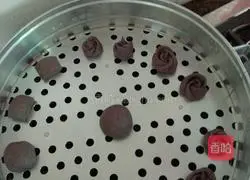 Illustration of how to make rose steamed buns 8