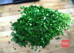 Illustration of how to make dumplings with squid and three delicacies stuffing 9