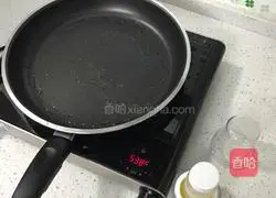 Illustration of how to make egg pancakes 4