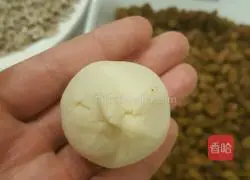 Illustration of how to make nut pancakes 6