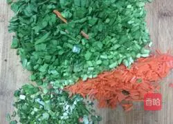 Illustration of how to make chive pancake rolls 5