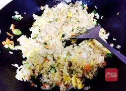 Egg Fried Rice Illustration of how to do it 5