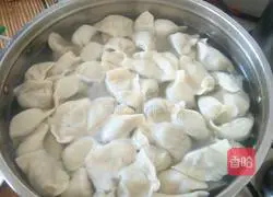 Illustration of how to make dumplings stuffed with chives 6