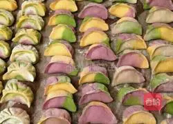 Illustration of how to make colorful dumplings 7