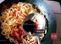 Illustration of four-color fried noodles 14