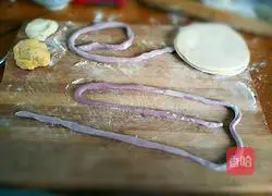 Illustration of how to make flower steamed buns 3