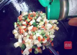 Illustration of how to make rich fried rice 6