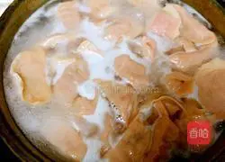 Illustration of how to make mutton and radish dumplings 13