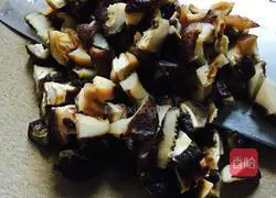 Illustration of how to make steamed meatloaf with mushrooms 2