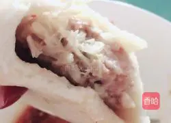 Illustration of how to make pork and cabbage buns 9