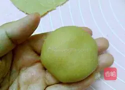 Illustration of how to make meat floss cakes 14