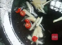 Illustration of how to make shredded chicken wontons 5