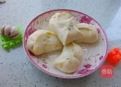 Illustration of how to make white radish vermicelli steamed buns 9