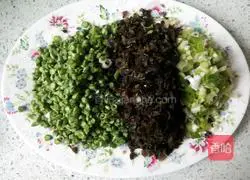 Illustration of how to make cowpea, fungus and meat buns 4