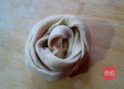 Illustration of how to make spiral noodle cake 7