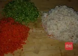 Illustration of how to make lotus root and meat dumplings 3