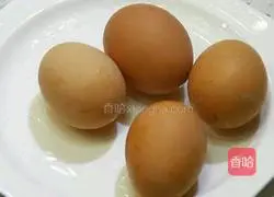 Illustration of how to make egg fried rice 1
