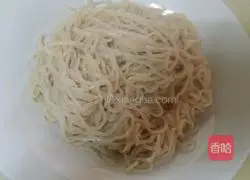 Illustration of how to make spicy noodles 4