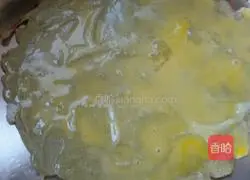 Beijing’s pancake fruit.Illustration of how to make it 4