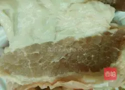 Illustration of how to make leek and pork dumplings 2