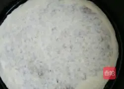 Illustration of how to make beef crispy cakes 7