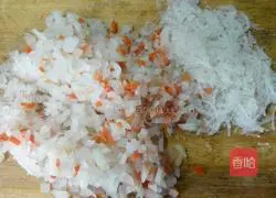 Illustration of making coarse grain radish buns 2