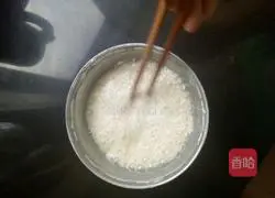 Tear by hand Illustration of how to make cakes 8