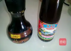 Illustration of how to make fresh meat Yuanbao wontons 1