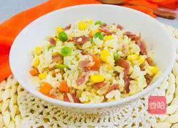 Illustration of how to make fried rice with sausages and vegetables 2