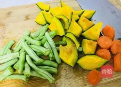 Illustration of how to make braised beans and pumpkin rice 1