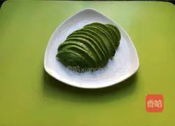 Illustration of how to make avocado sandwich 5