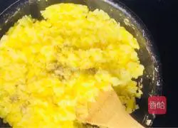 Golden Egg Fried Rice Recipe Illustration 3