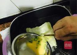 Simple egg-filled cake Practice illustration 8