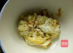 Illustration of how to make colorful ham fried rice 3