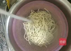 Eggs Illustration of how to make fried noodles 2