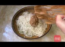 Illustration of how to make quick noodles 8