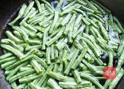 Sour beans Illustration of making noodles 2