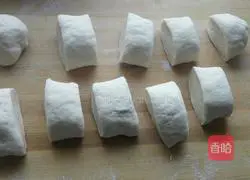 Illustration of how to make zucchini stuffed buns 10