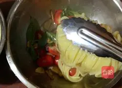 Illustration of how to make basil cherry tomato noodles 6