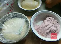 Illustration of how to make small snail steamed buns 2