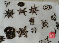 Illustration of how to make gingerbread haunted house 4