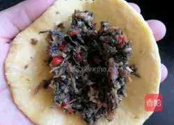 Illustration of how to make pickle cakes 11