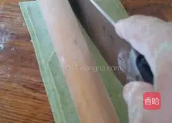 Illustration of how to make wonton wrappers 3